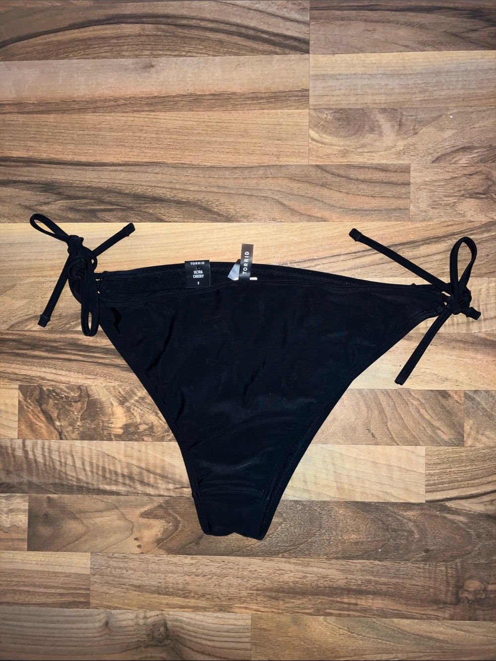 Torrid swim Ultra cheeky string bikini bottoms black Sz 1 NWT